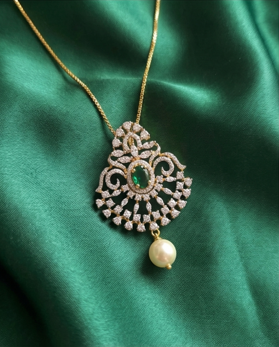 SST 558 | EMERALD RADIANCE PENDANT