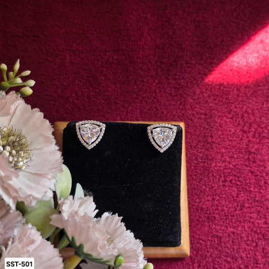 SST 501 | TRIANGLE STUD EARRINGS WITH BRILLIANT STONES