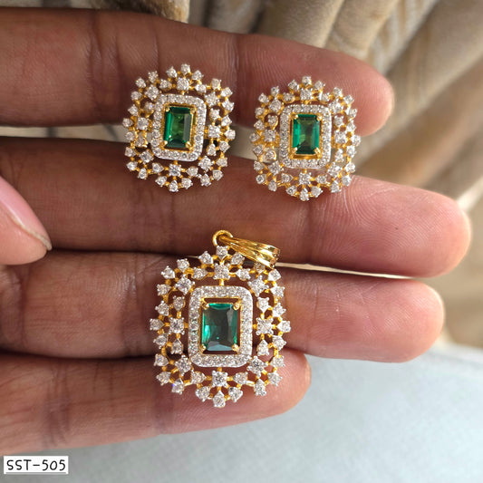 SST 505 | EMERALD DIAMOND PENDANT AND EARRINGS