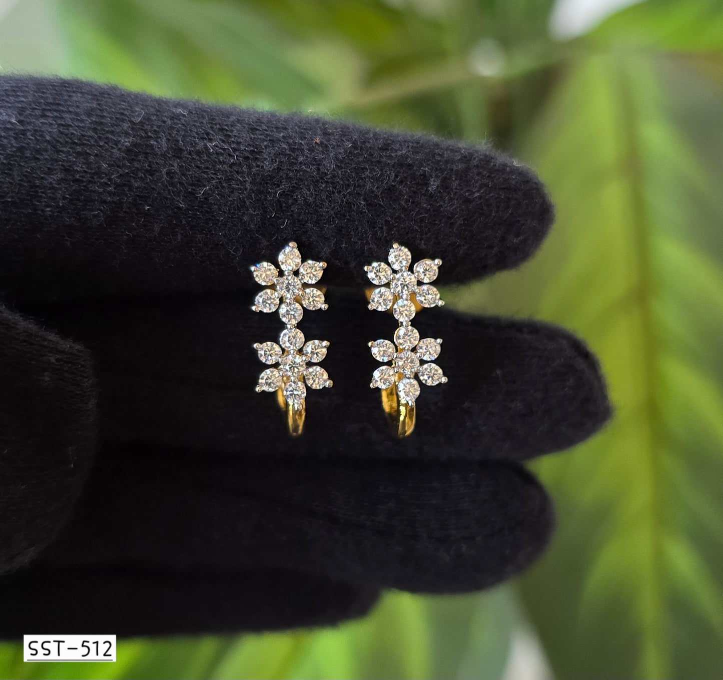 SST 512 | FLOWER STUDED EARRINGS
