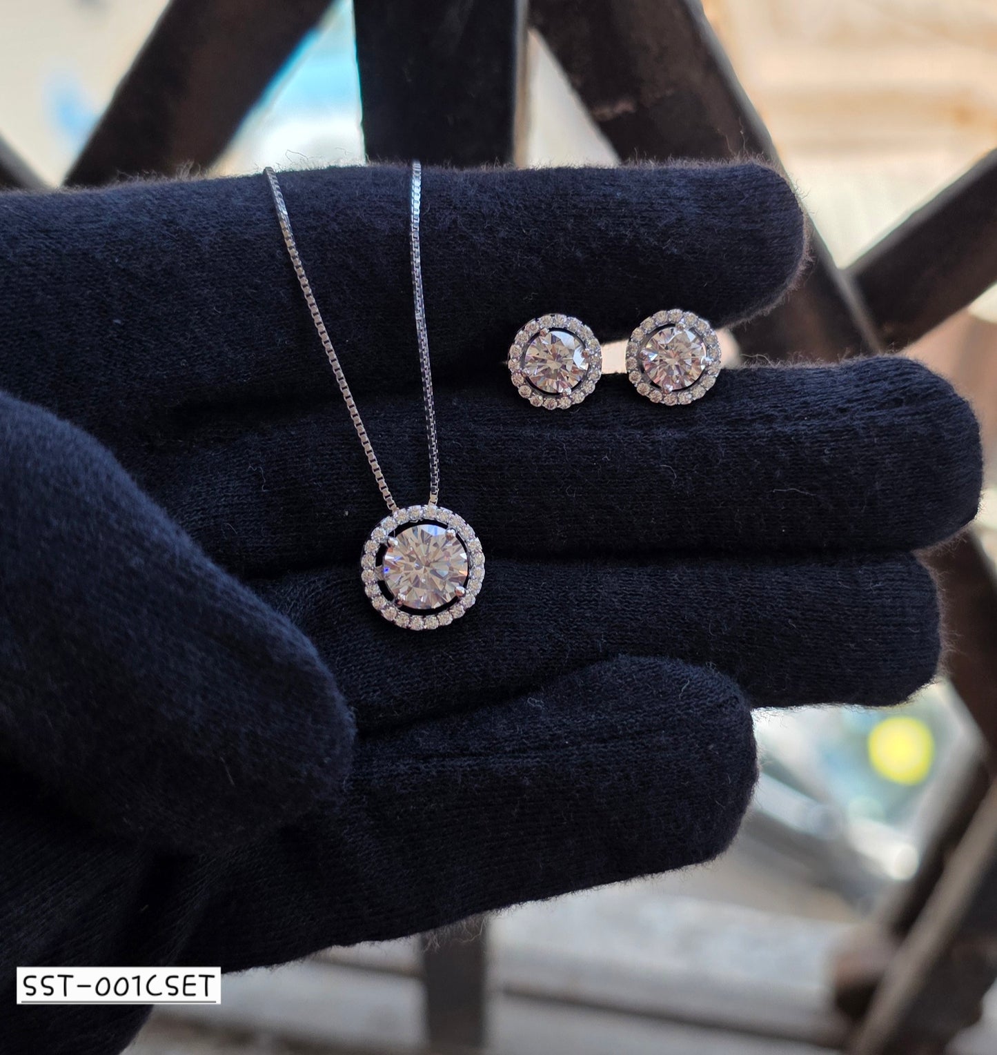 SST 001C SET | SPARKLING ELEGANCE PENDANT CHAIN AND EARRINGS SET