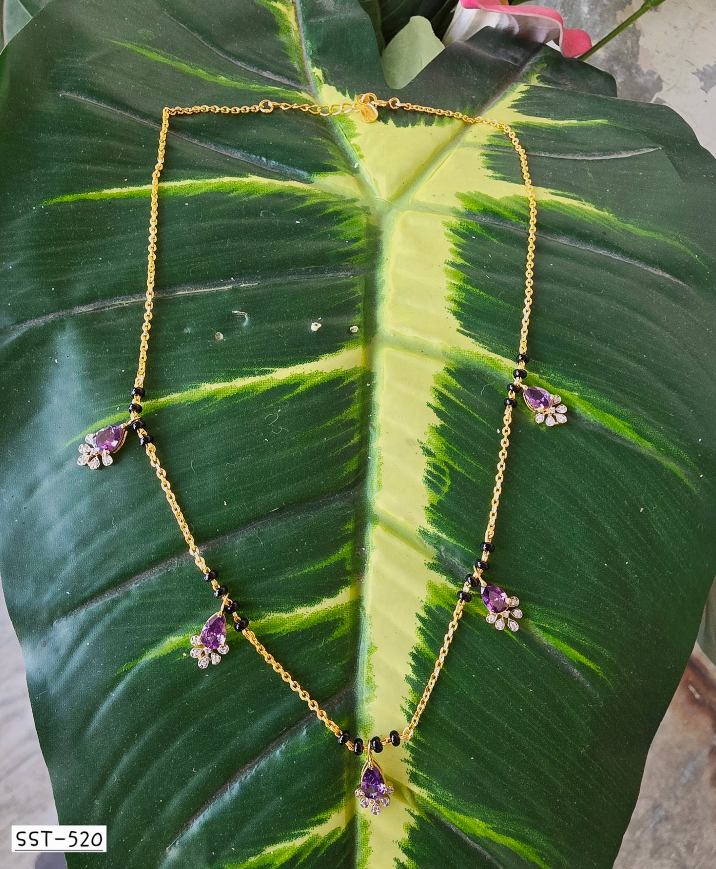 SST 520Amt | EMERALD BLOSSOM MANGALSUTRA