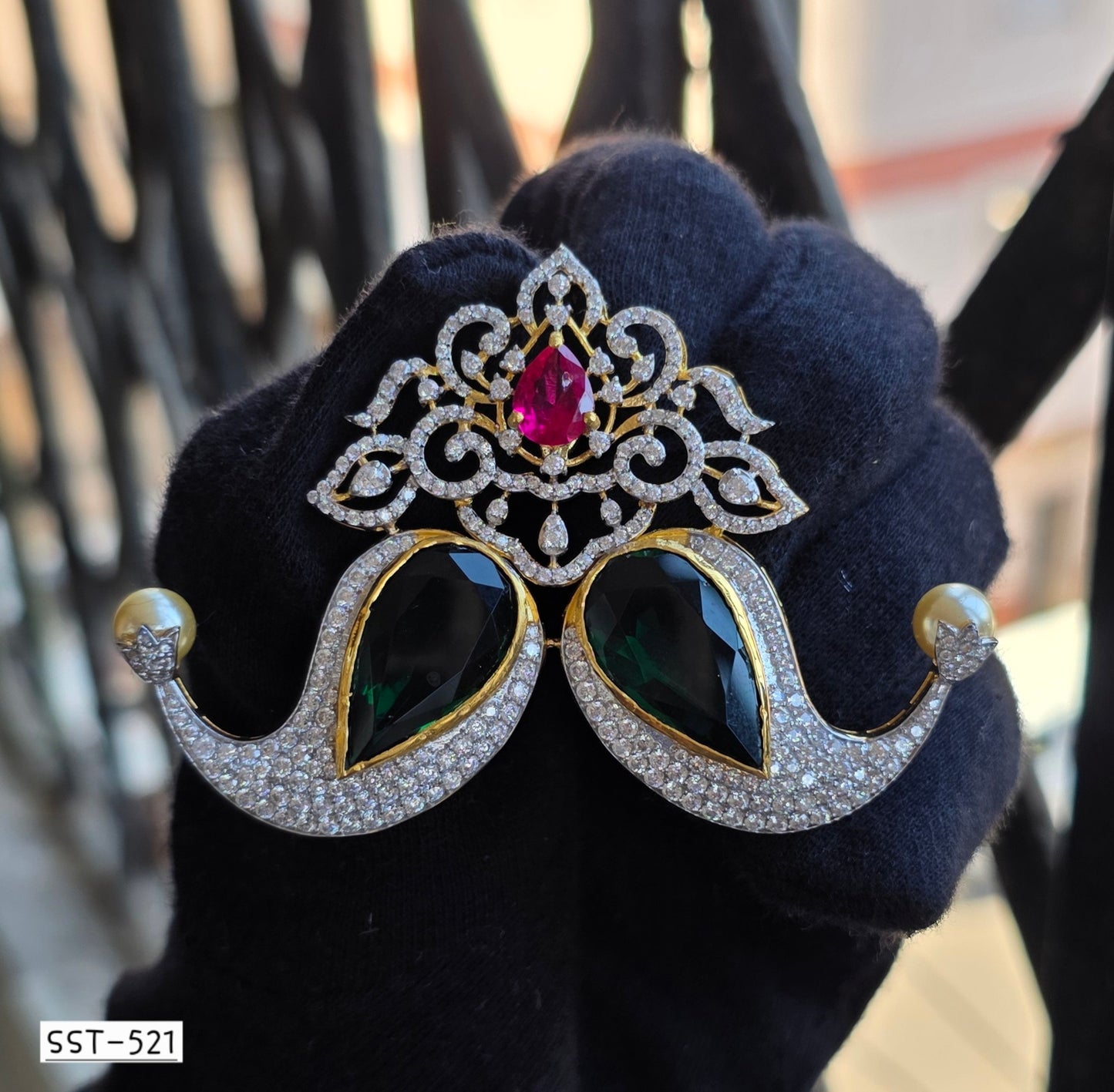 SST 521 | EMERALD AND RUBY MAJESTIC PENDANT