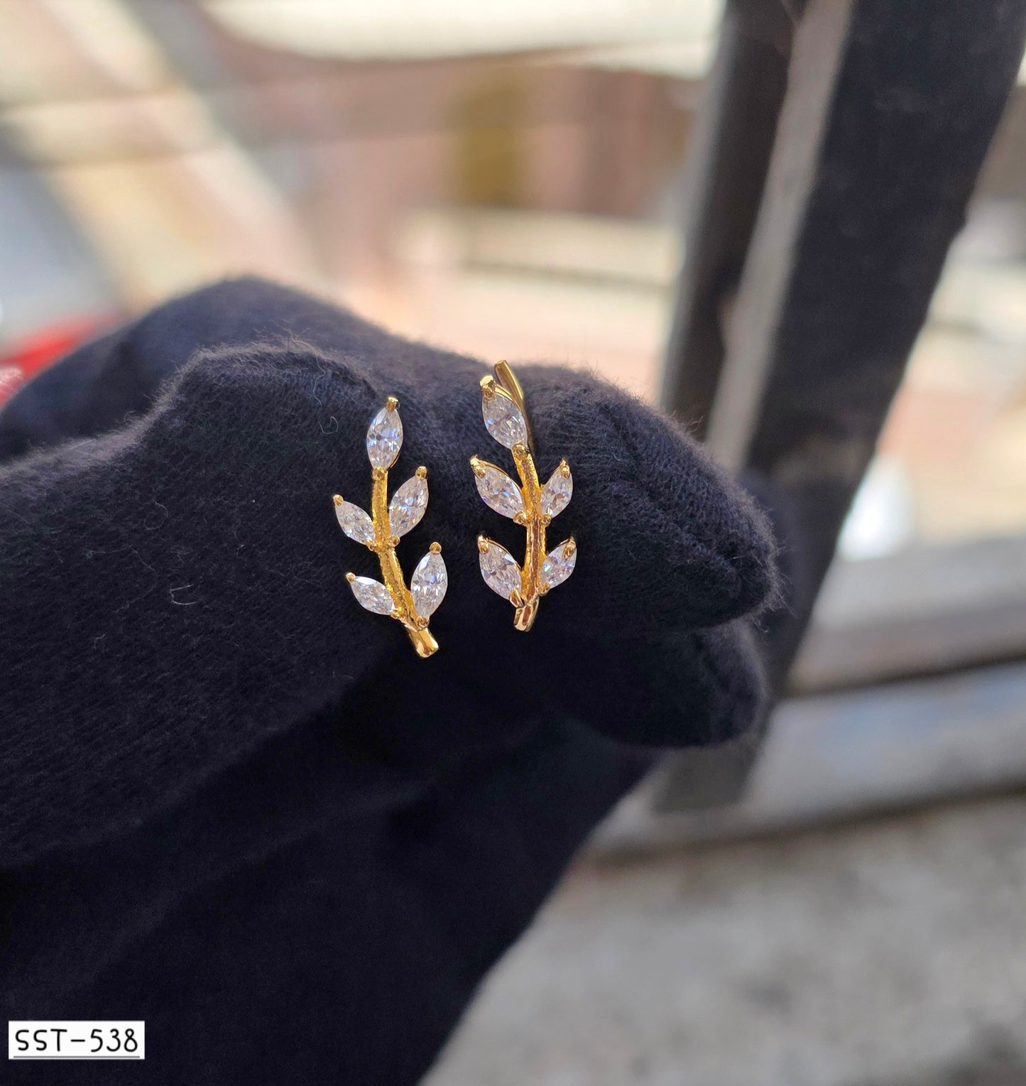 SST 538 | LEAFY EARCUFF EARRINGS