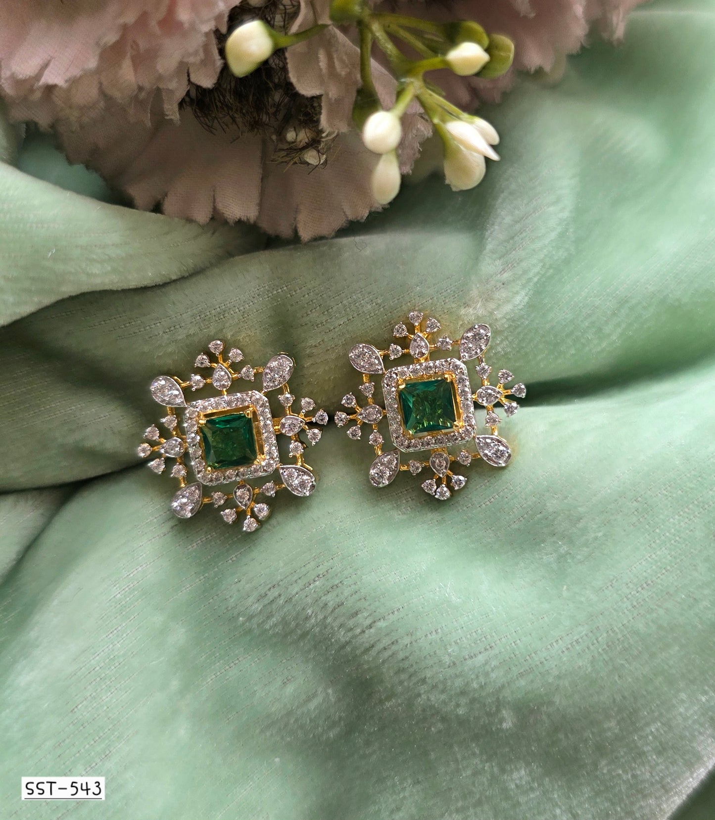 SST 543 | EMERALD SPLENDOR EARRINGS