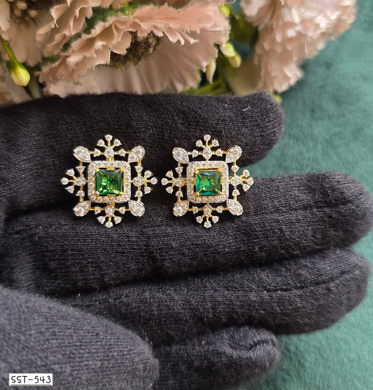 SST 543 | EMERALD SPLENDOR EARRINGS