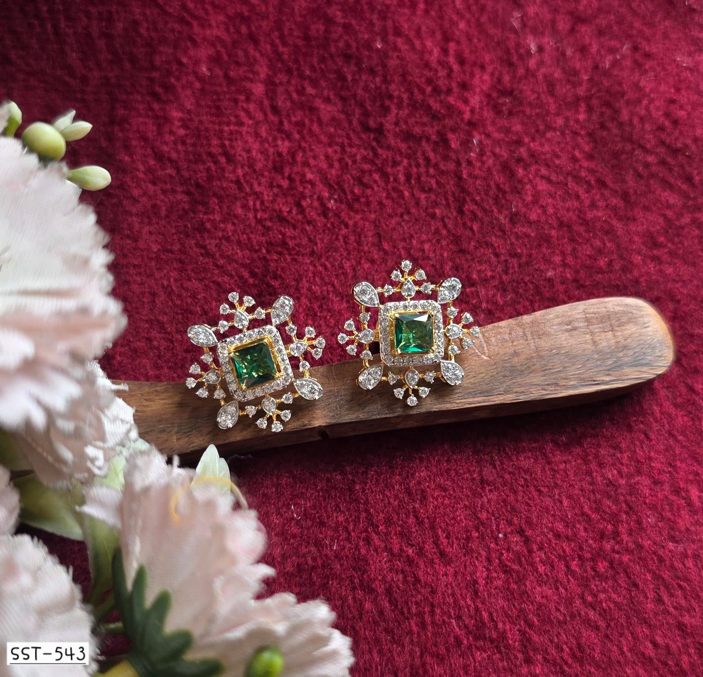 SST 543 | EMERALD SPLENDOR EARRINGS