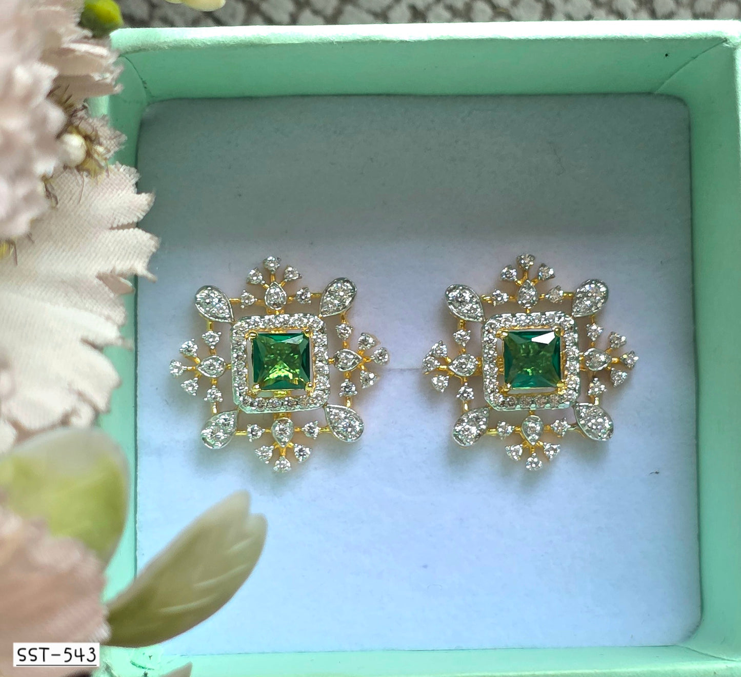 SST 543 | EMERALD SPLENDOR EARRINGS