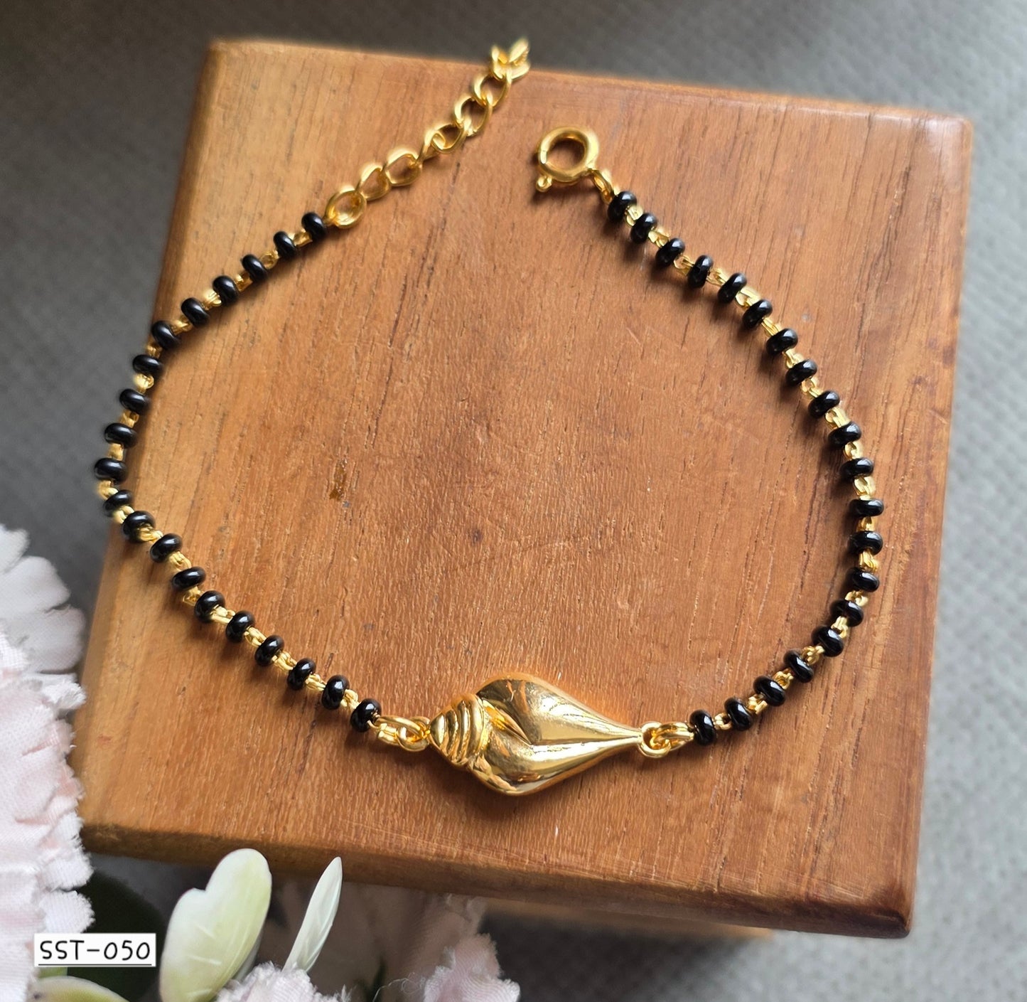 SST 050 | SACRED CONCH MANGALSUTRA BRACELET