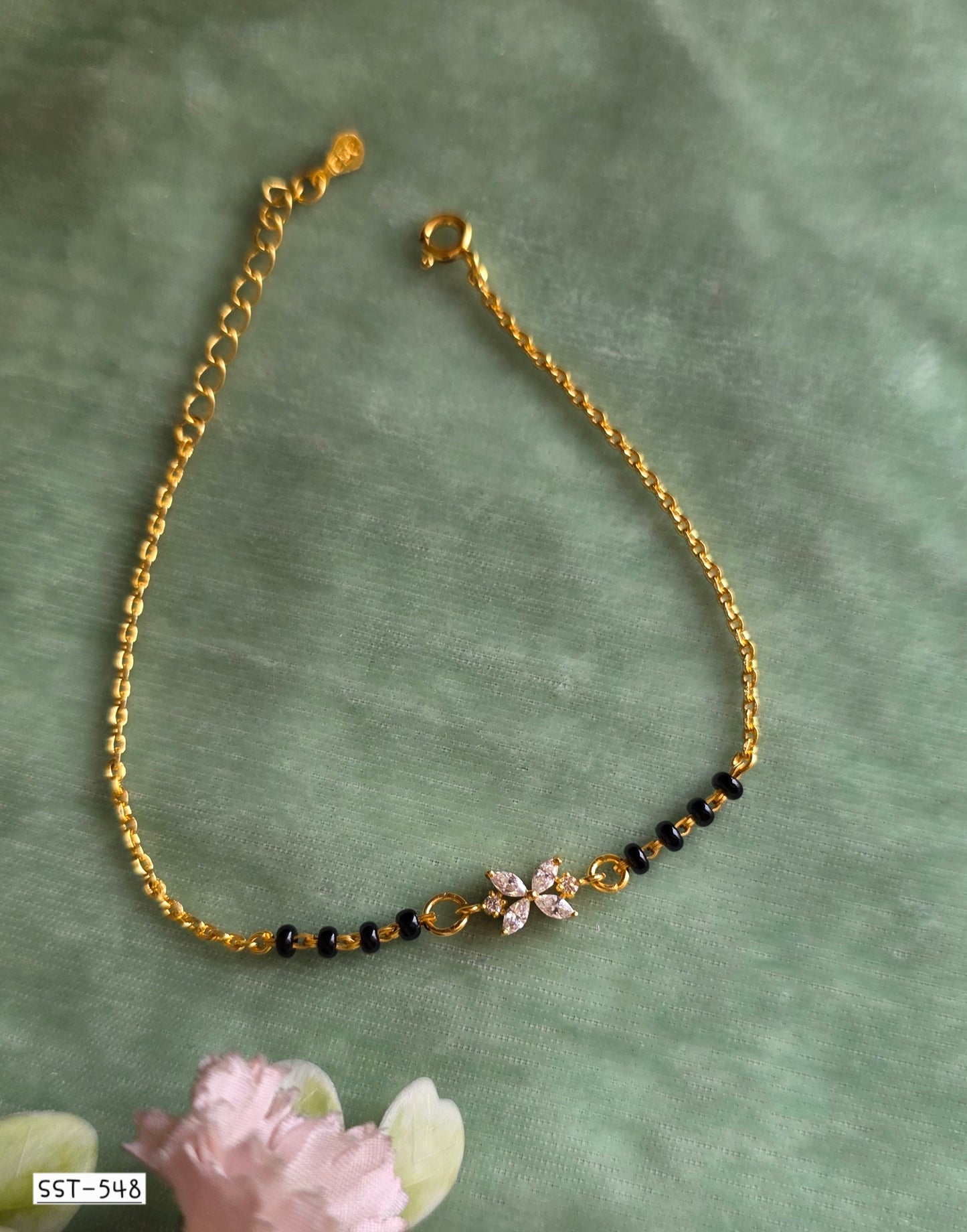 SST 548 | DELICATE FLORAL CHARM HAND MANGALSUTRA