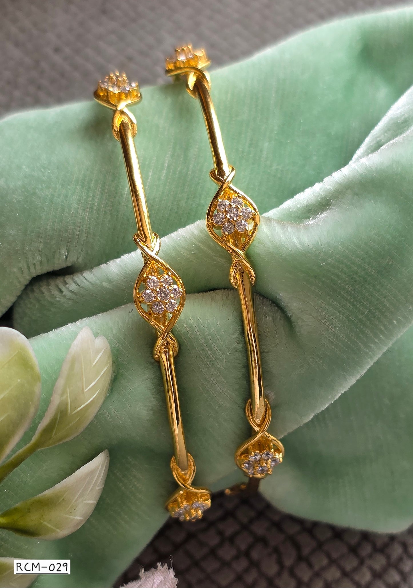 RCM 029 | BANGLES