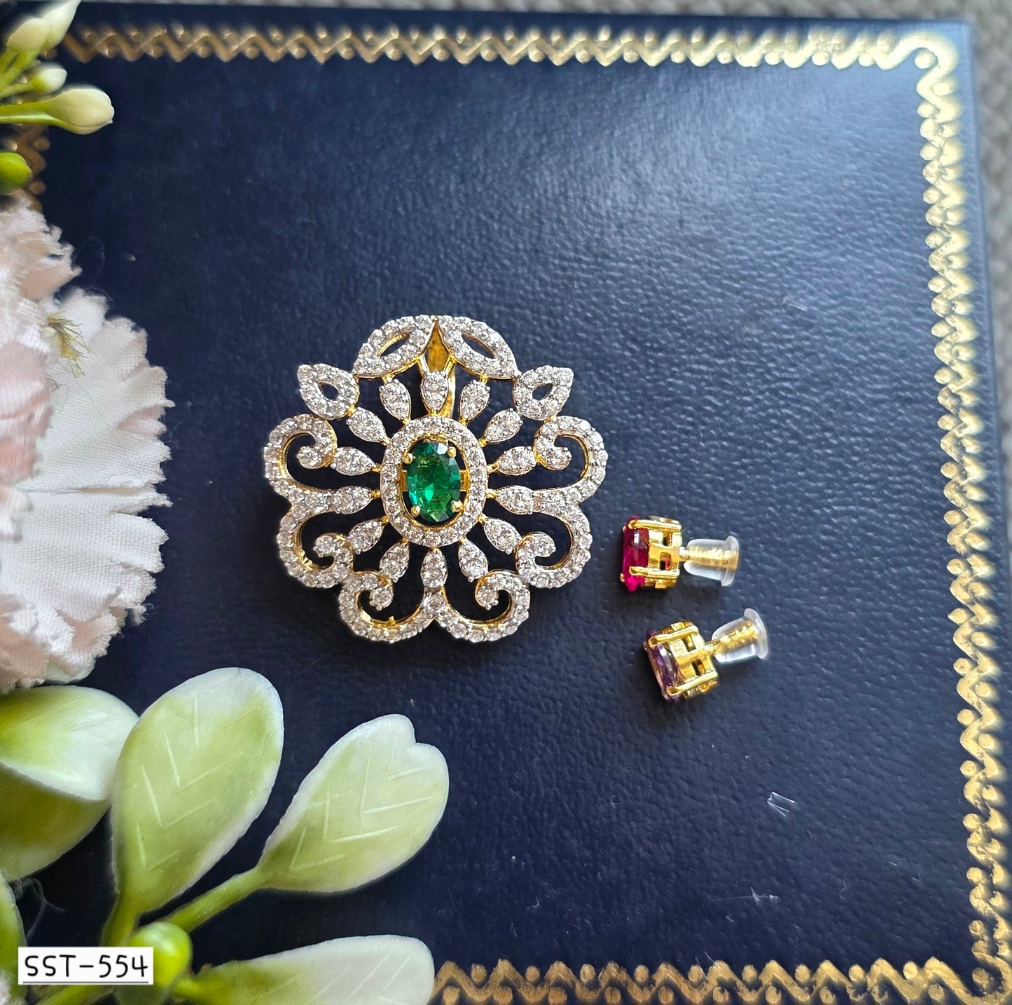 SST 554 |EMERALD FLORAL PENDANT