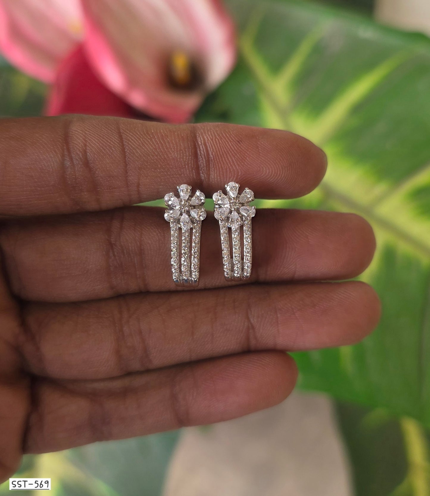 SST 569 | ELEGANT BLOOM CASCADE STUDS