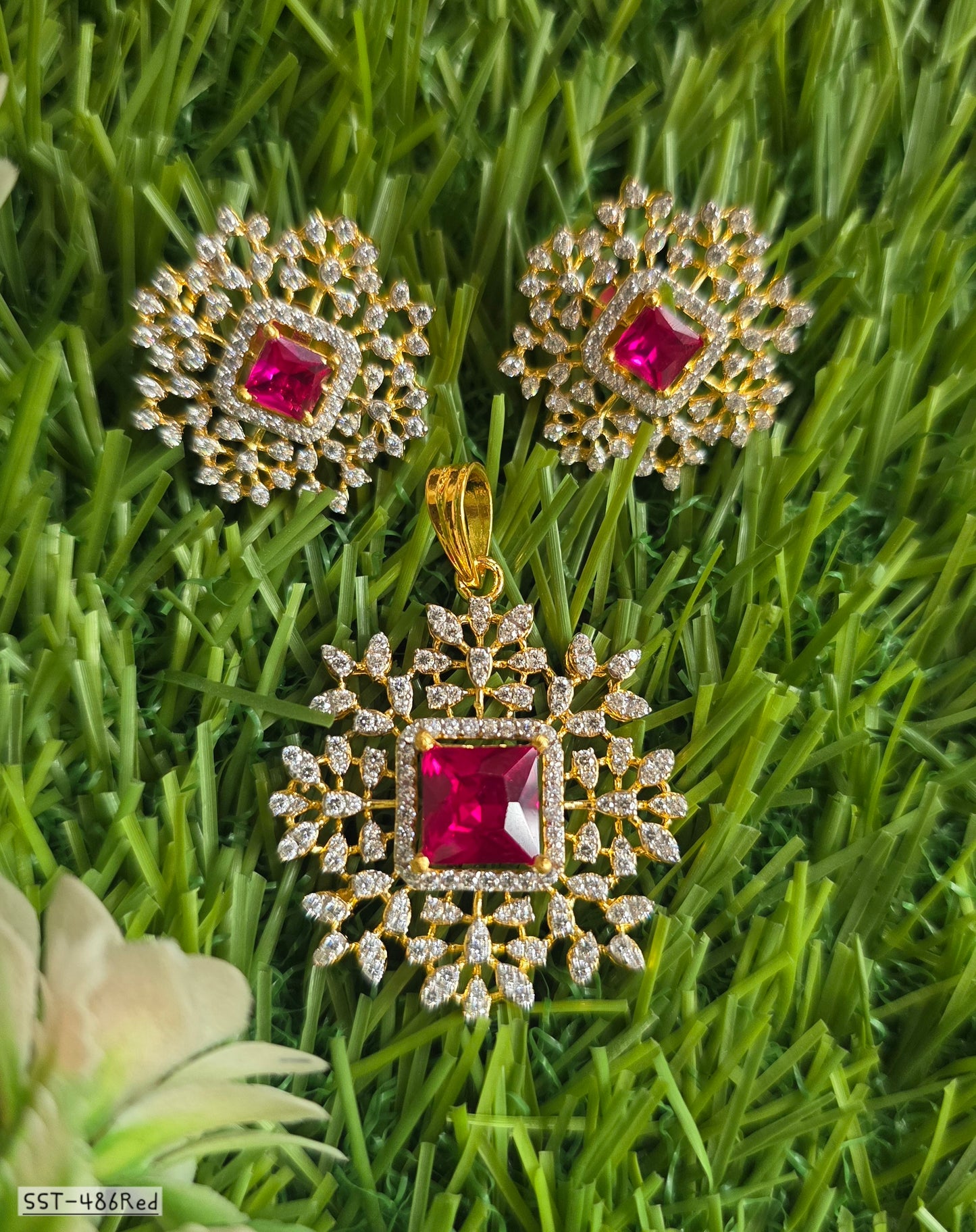 SST 486 RED | ELEGANT GEMSTONE PENDENT AND EARRINGS SET
