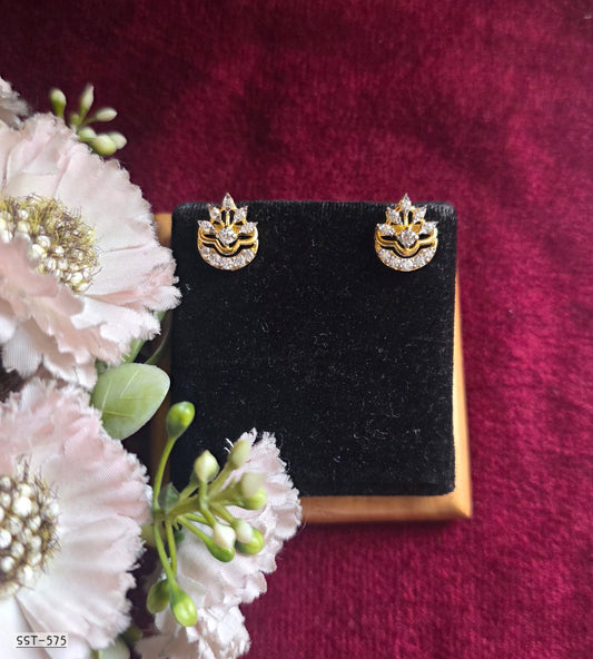 SST 575 | ROYAL CRESCENT DIAMOND-INSPIRED STUD EARRINGS