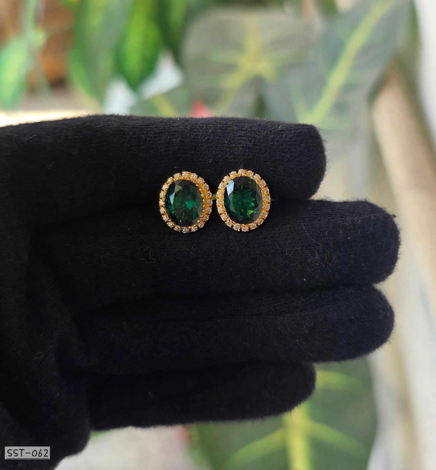 SST 062 Green | RADIANCE STUD EARRINGS