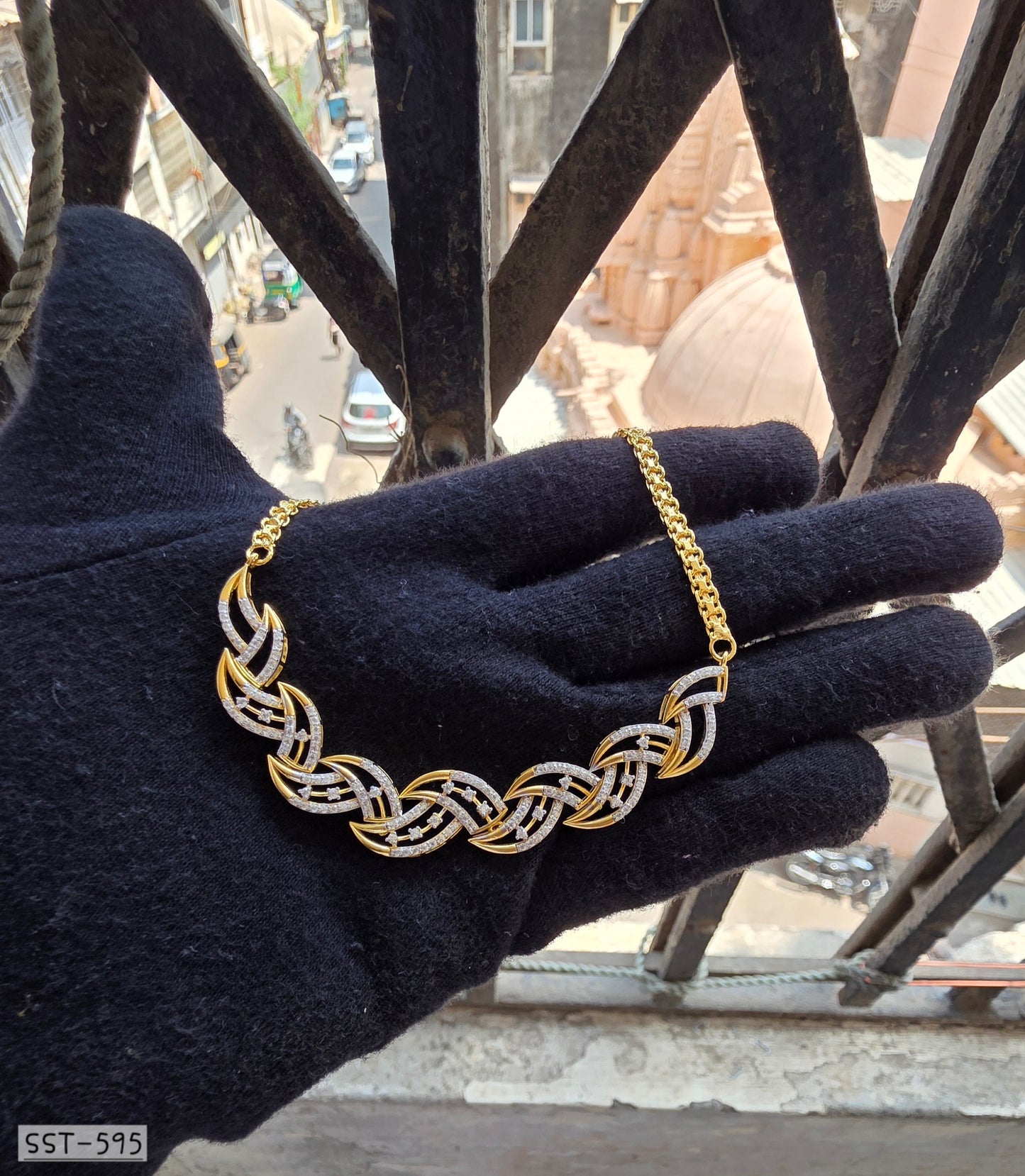 SST 595 | SEMI NECKLACE