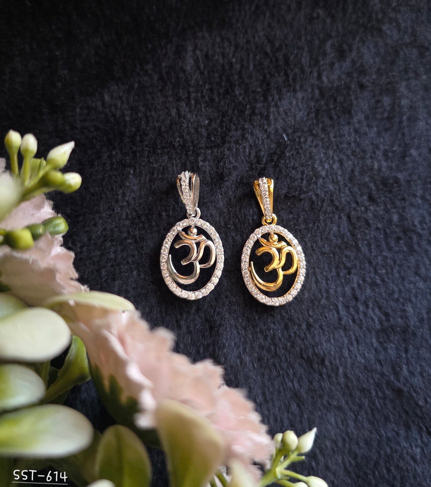 SST 614 | OM SYMBOL HALO PENDANT
