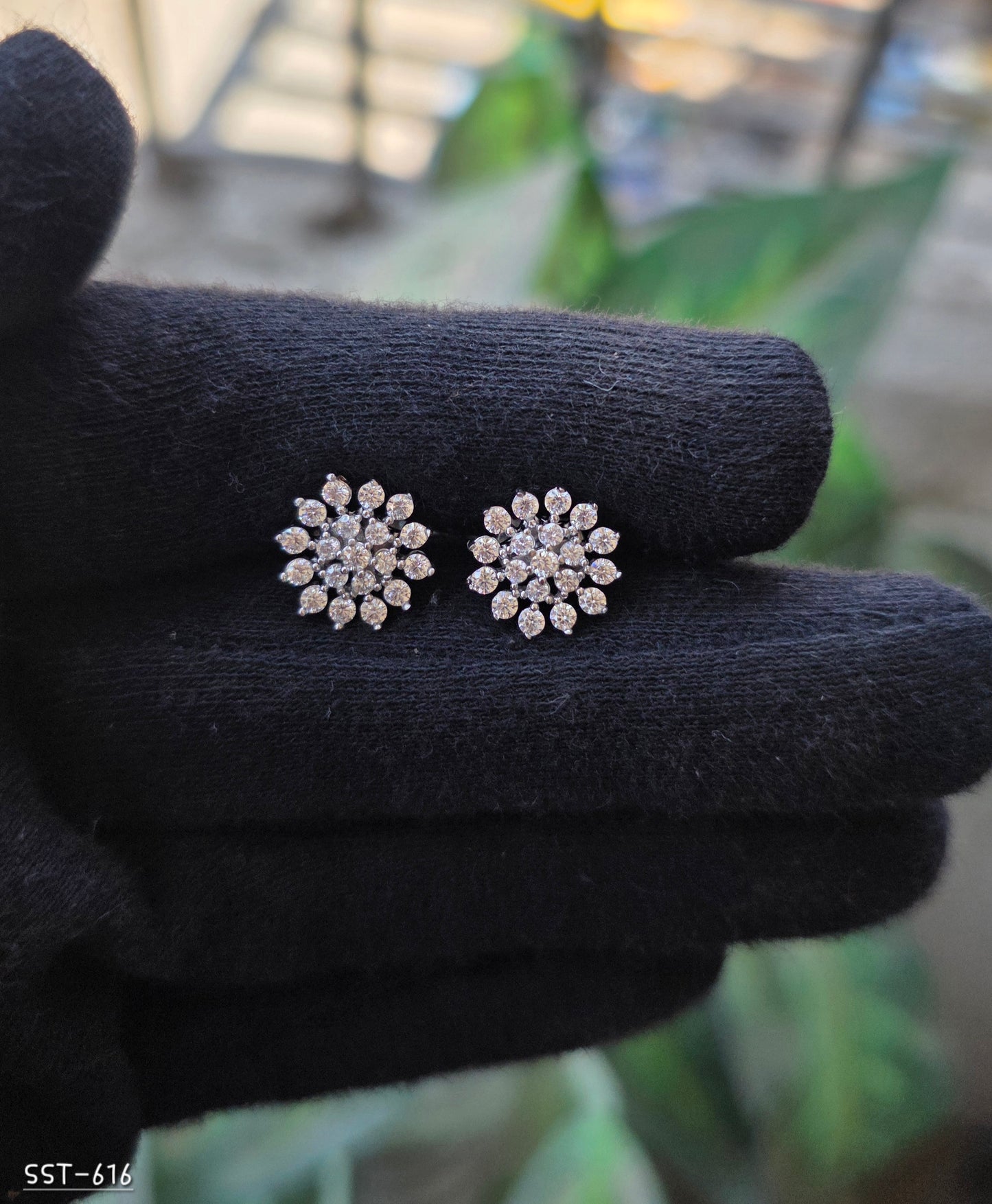 SST 616 | RADIANT FLORAL DIAMOND CLUSTER STUD EARRINGS