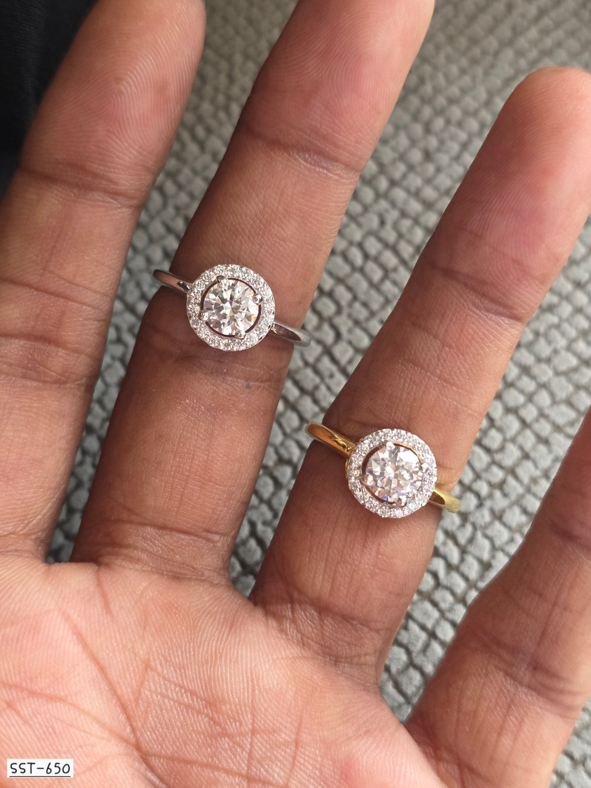 SST 650 | CLASSIC ROUND HALO STATEMENT RING