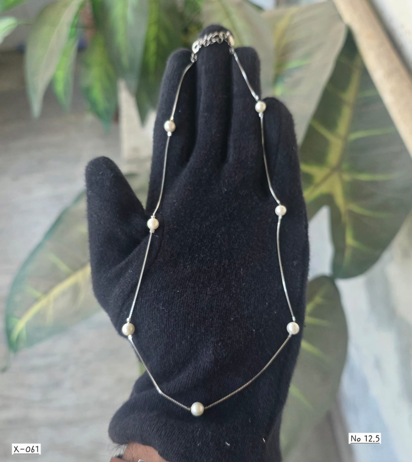 X 061 | DELICATE CHAIN WITH PERAL