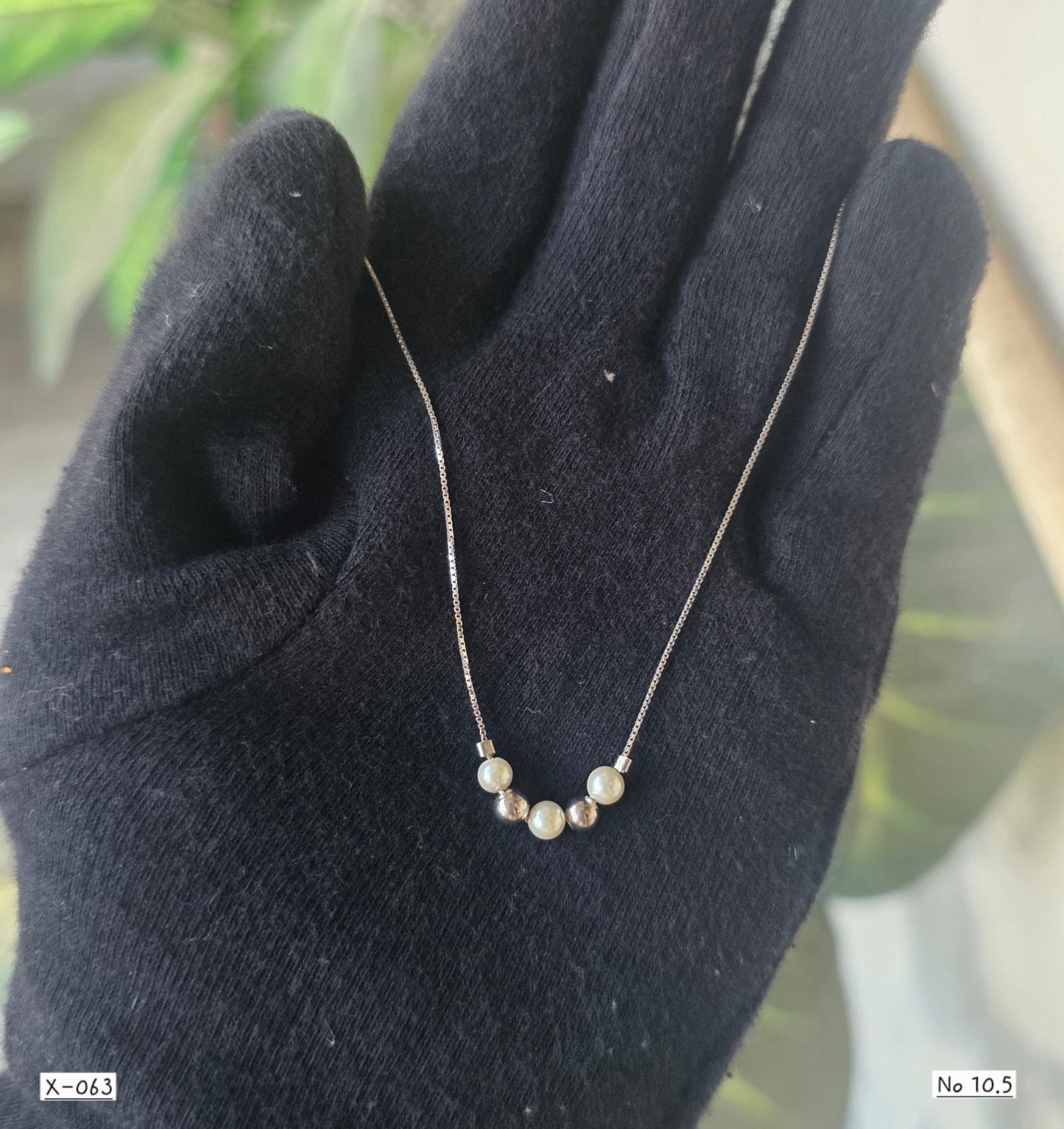 X 063 | CHAIN WITH PEARL