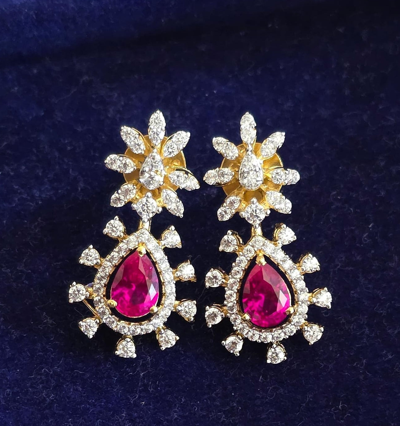 SST 162 | FLORAL DIAMOND EARRING