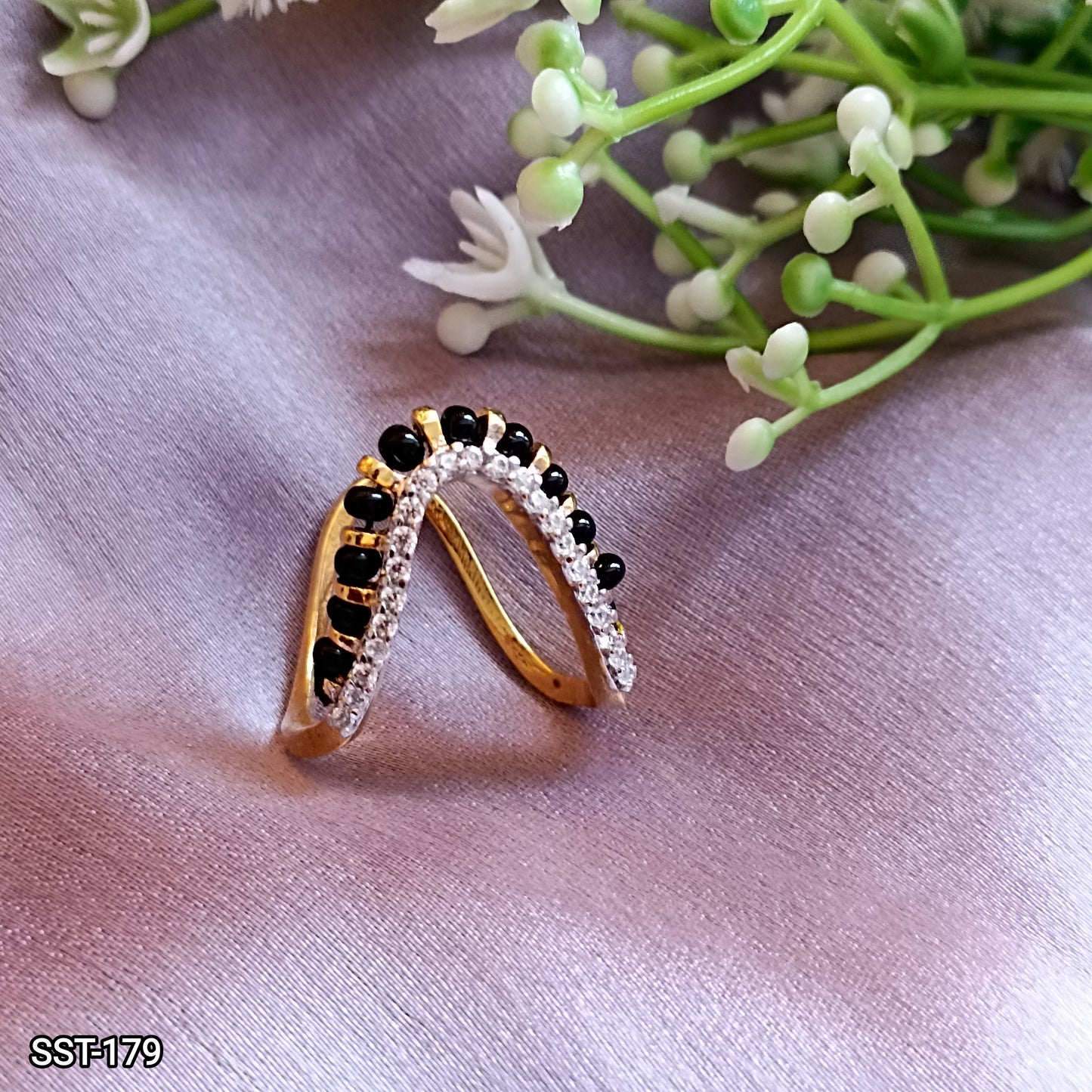 SST 179 | BLACK BEADS MANGALSUTRA VANKI RING