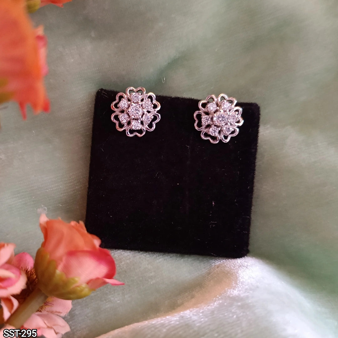 SST 295 | FLOWER SHAPE STUD EARRINGS