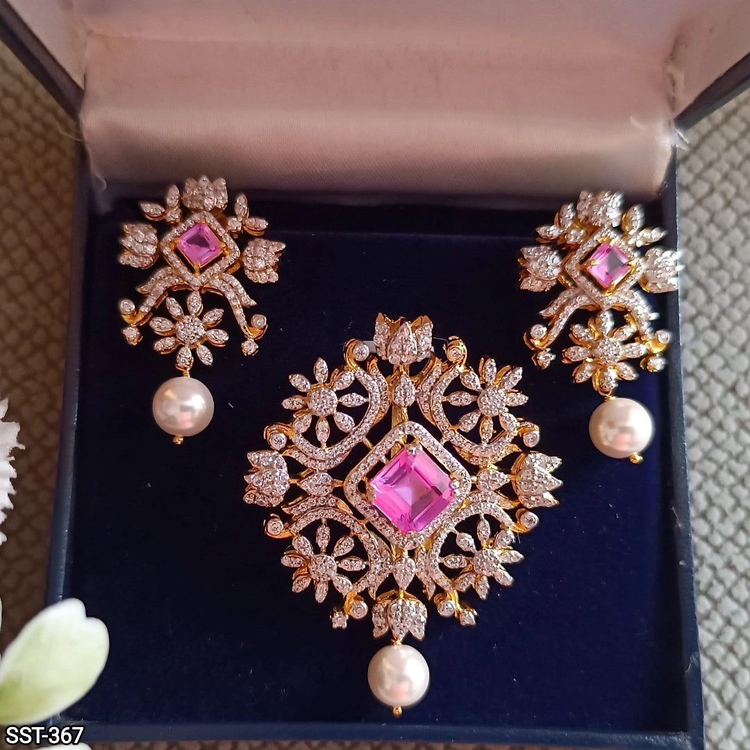 SST 367 | ELEGANT STONE AND PEARL PENDENT AND EARRRINGS