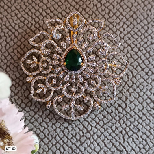 SST 372 | EXQUISITE FLORAL PENDENT