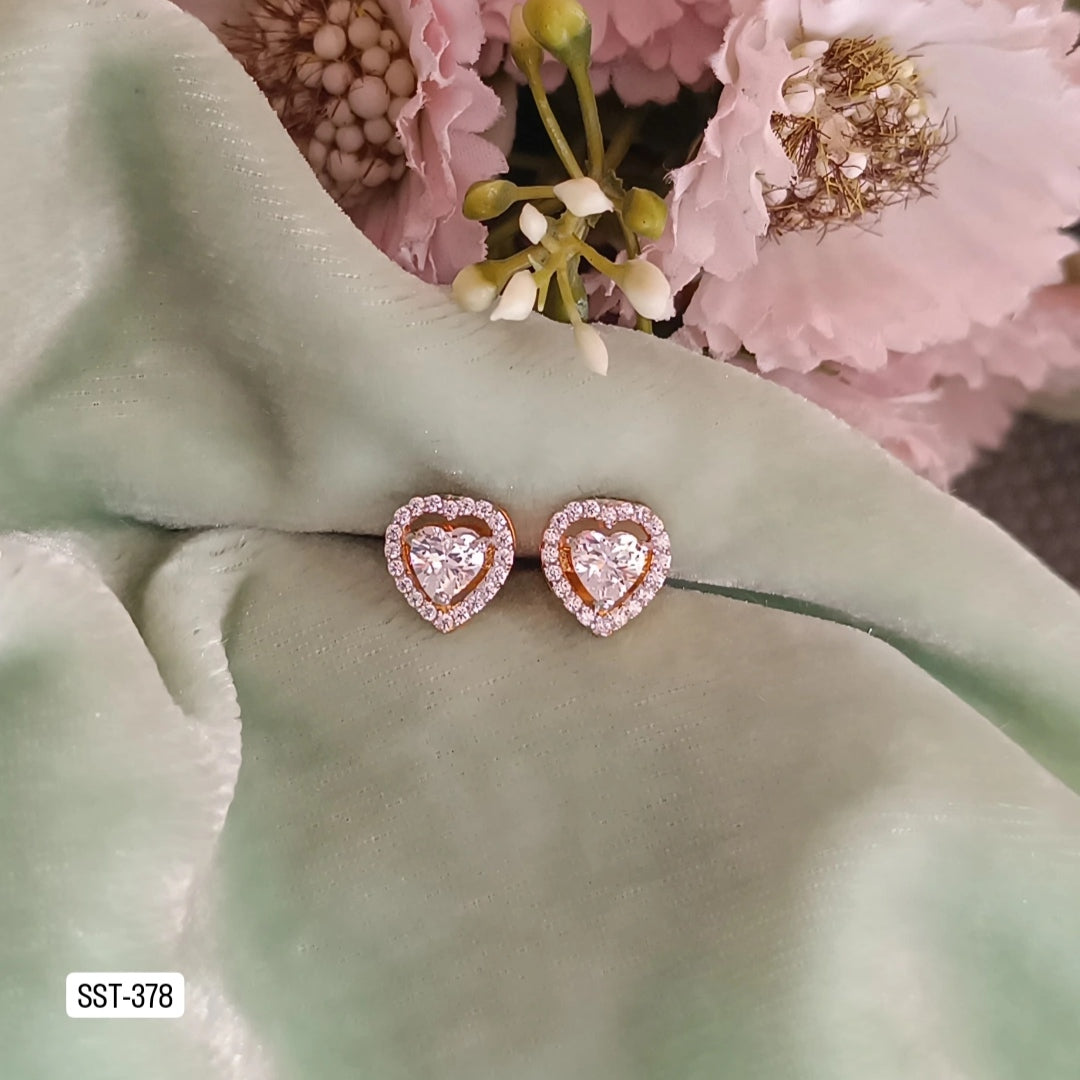 SST 378 | HEART SPARKLING STUD EARRINGS