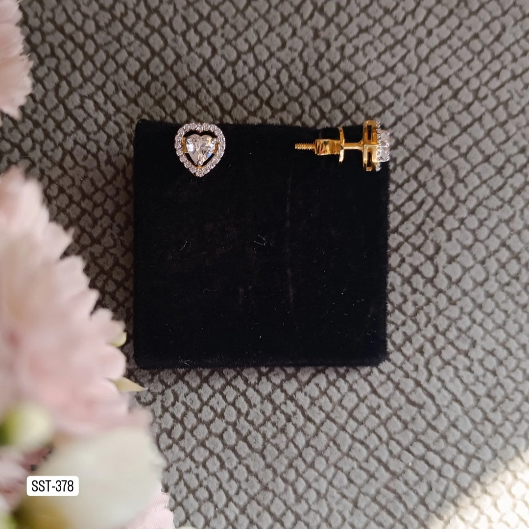 SST 378 | HEART SPARKLING STUD EARRINGS