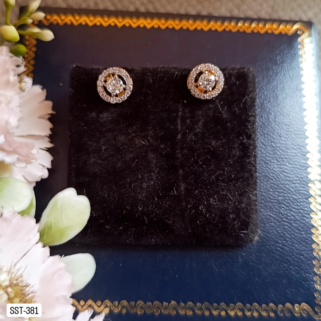 SST 381 | SPARKLING CRYSTAL STUD EARRINGS