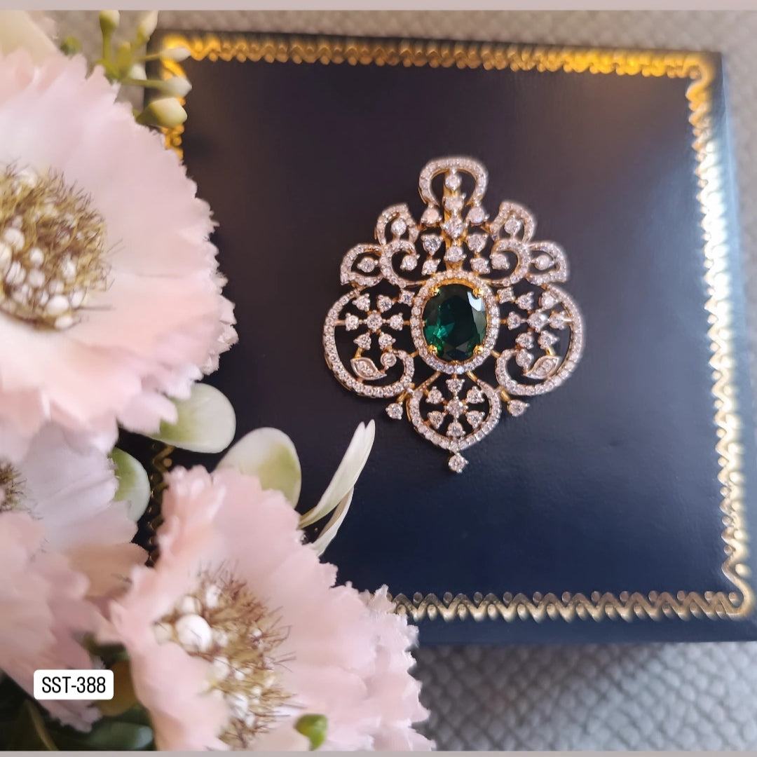 SST 388 | ELEGANT GREEN STONE PENDENT