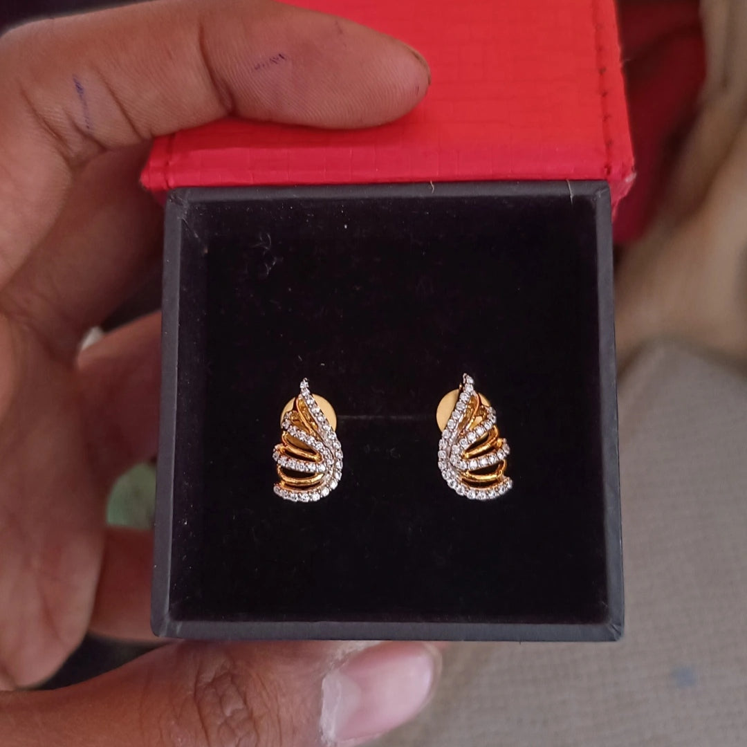 SST 389 | ELEGANT WING DESIGN EARRINGS