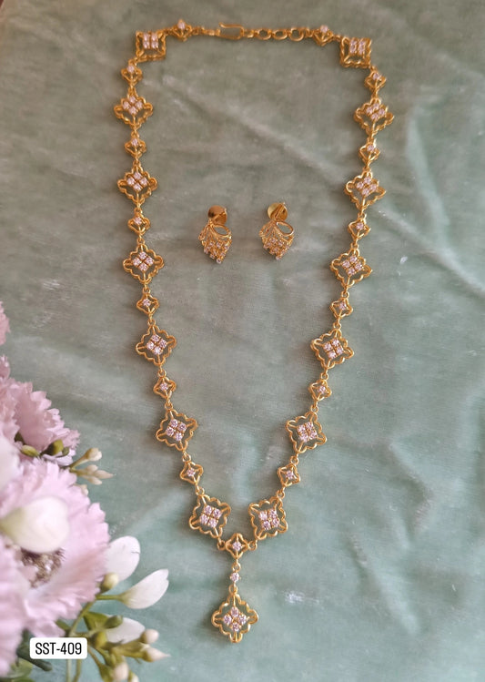 SST 409 | INTRICATE DESIGN NECKLACE AND EARRING SET