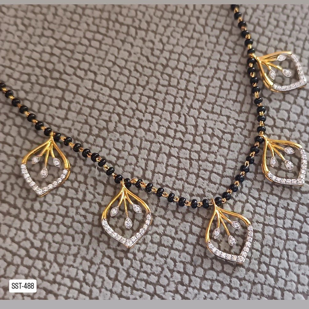 SST 488 | DELICATE LEAF DESIGN MANGALSUTRA