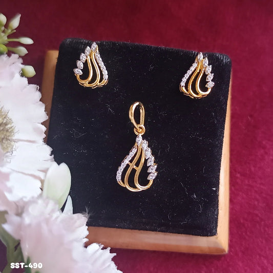 SST 490 | LEAF DESIGNED PENDENT AND EARRING SET