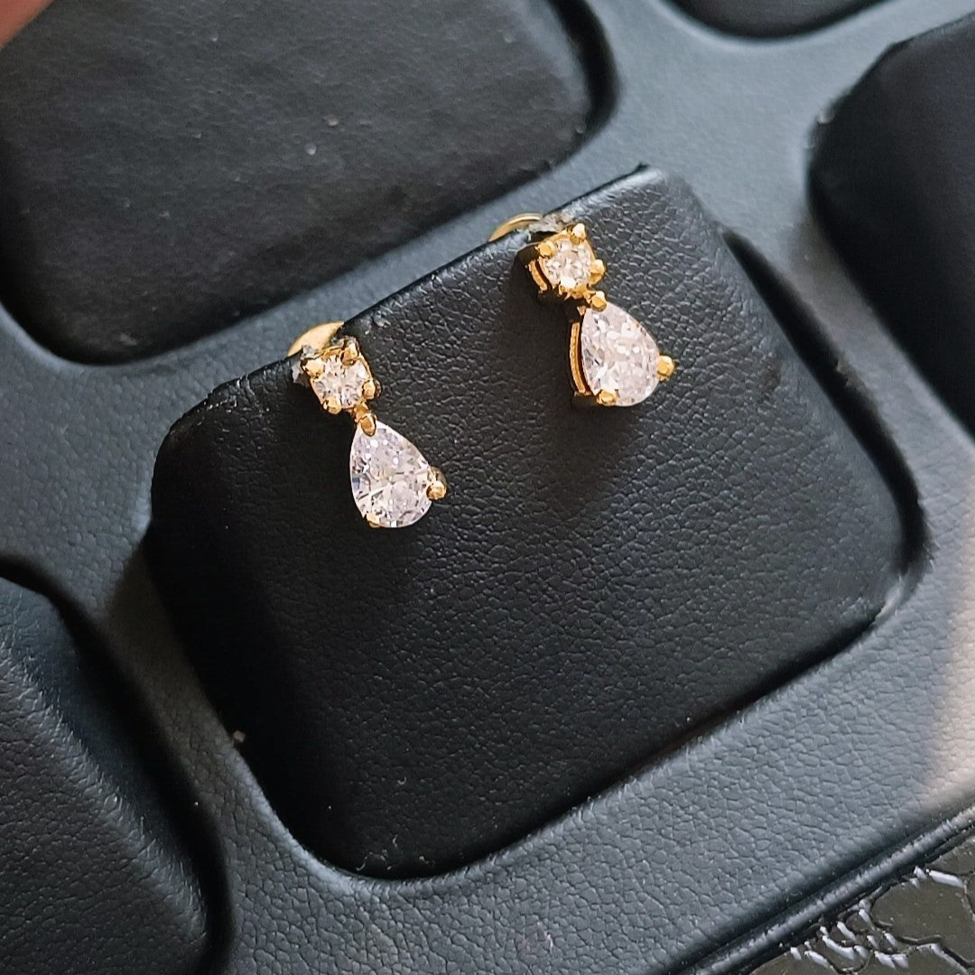 SST 244 | PEAR-SHAPED DROP EARRINGS