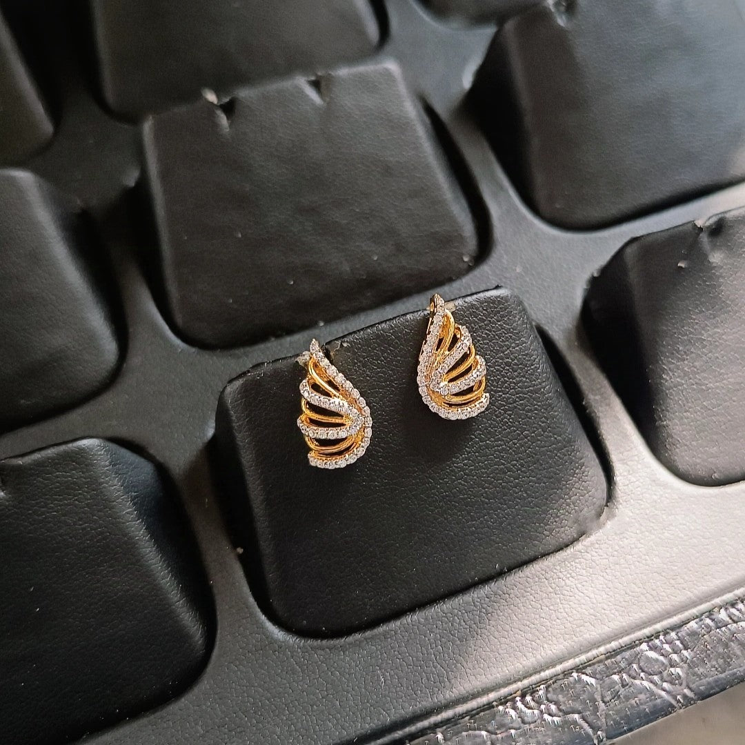 SST 389 | ELEGANT WING DESIGN EARRINGS