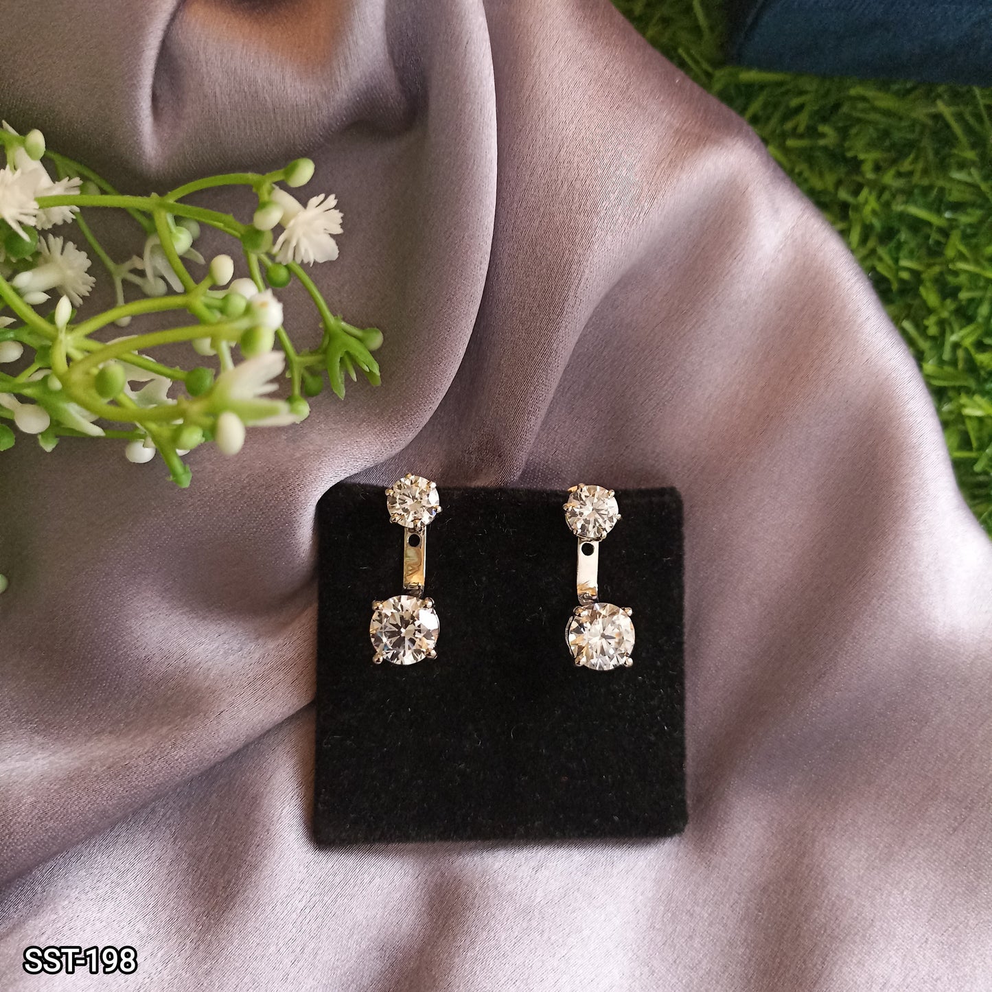SST 198 | BUTTON EARRING WITH SCREW SAFETY DIAMOND EARRING