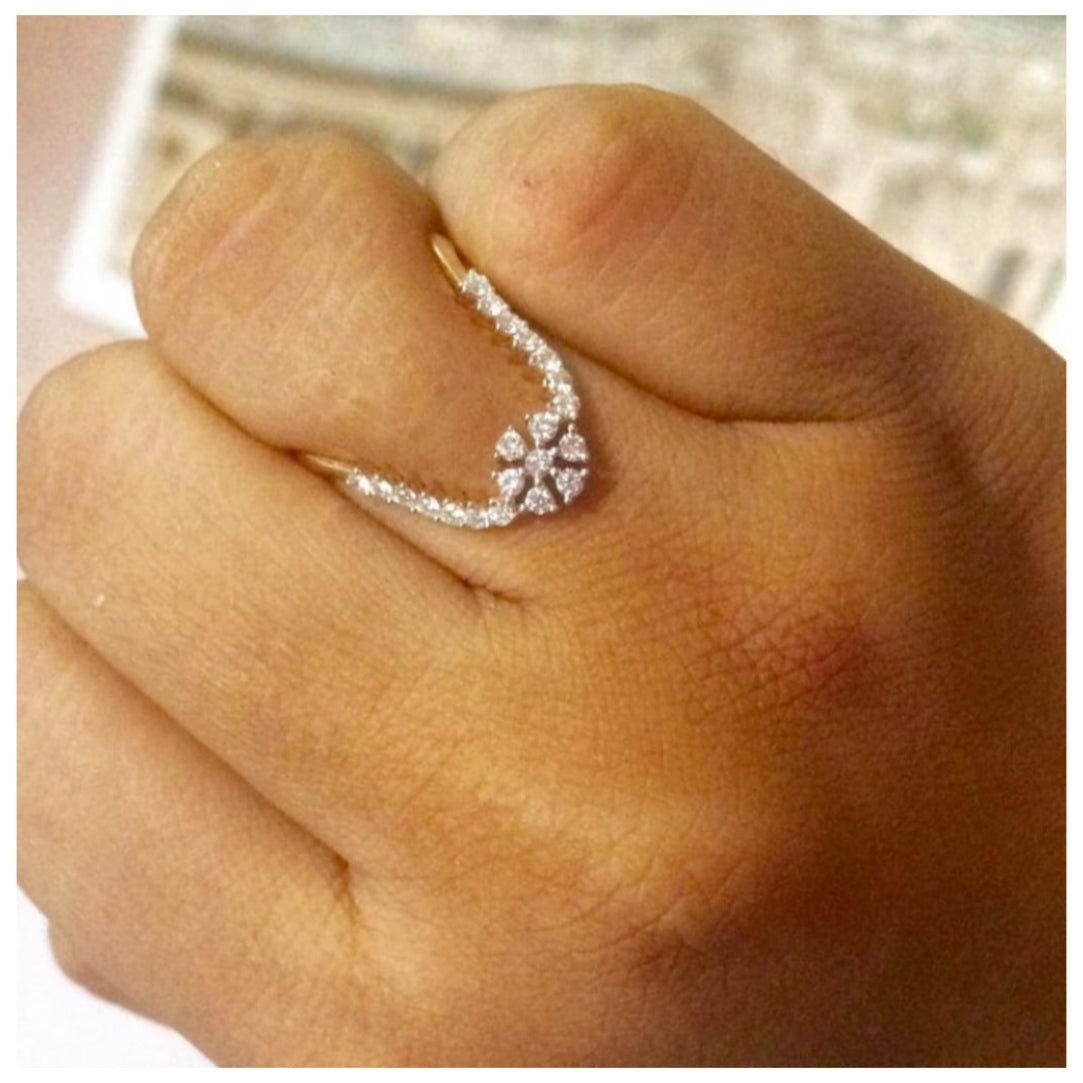 SST 140 | FLORAL ELEGANCE DIAMOND VANKI RING