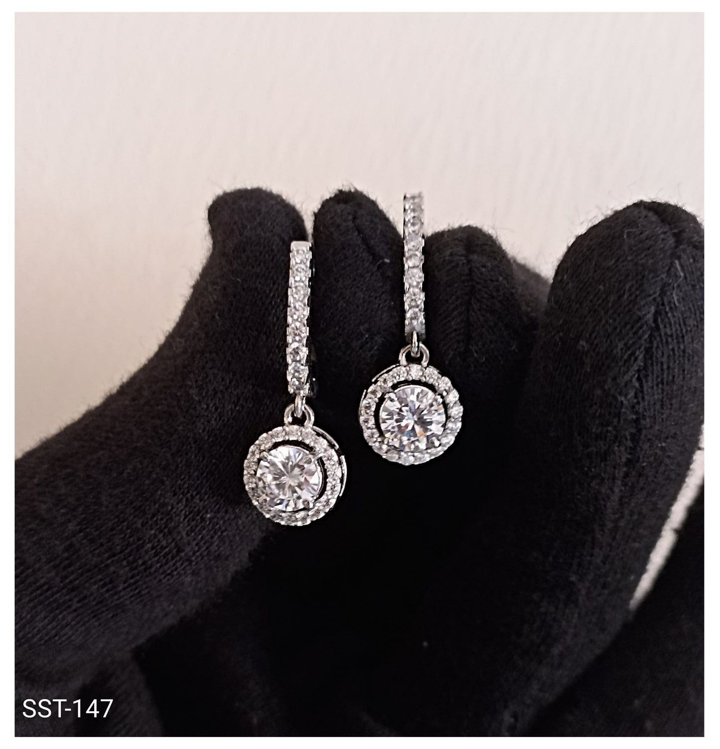 SST 147 | SPARKLING ROUND BALI EARRINGS