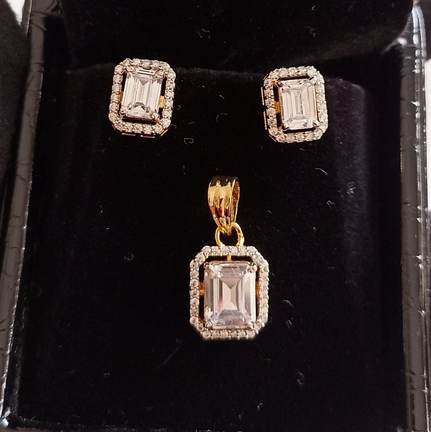 SST 149 | ZIRCON DIAMOND PENDANT & EARRINGS SET
