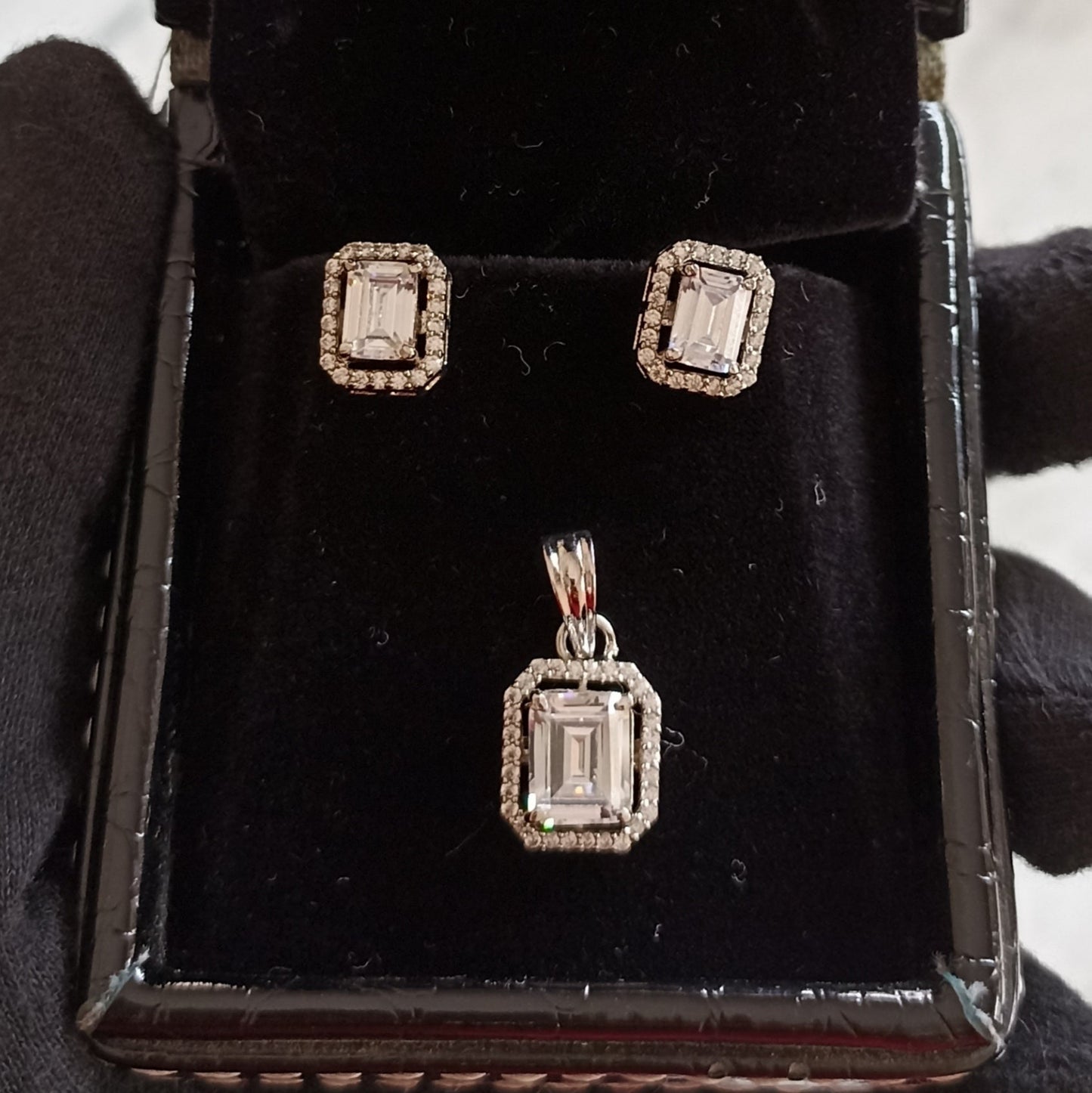 SST 149 | ZIRCON DIAMOND PENDANT & EARRINGS SET