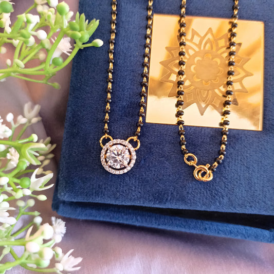 SST 001BB | SINGLE LINE CHAIN HALO MANGALSUTRA