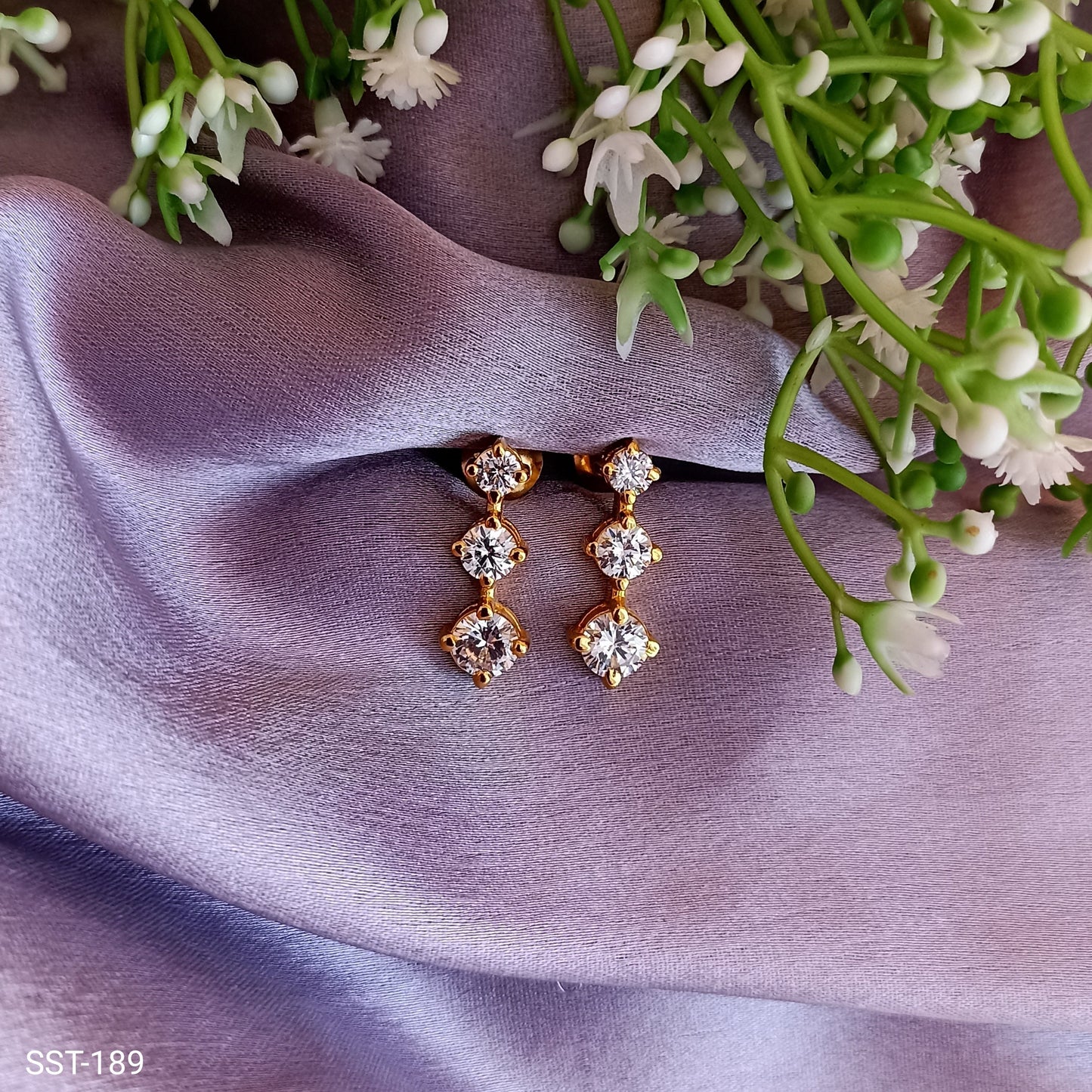 SST 189 | THREE-TIER DIAMOND DROP EARRINGS