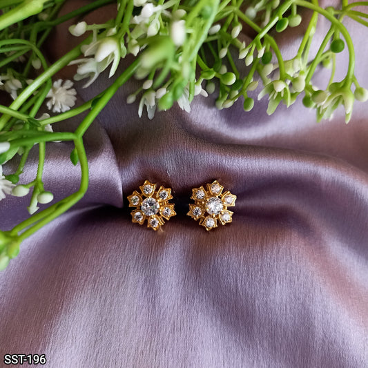 SST 196 | FLOWER STUD EARRING WITH CUBIC ZIRCONIA DIAMOND