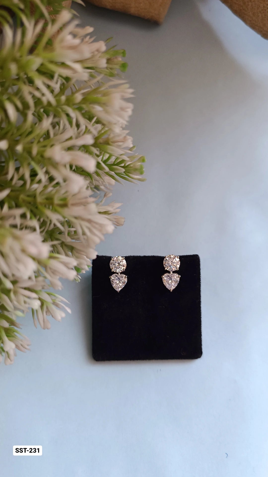 SST 231 | ELEGANT BLOOMING FLOWER STUD EARRINGS